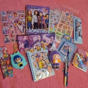 Huntik Stationery and Accessories Set